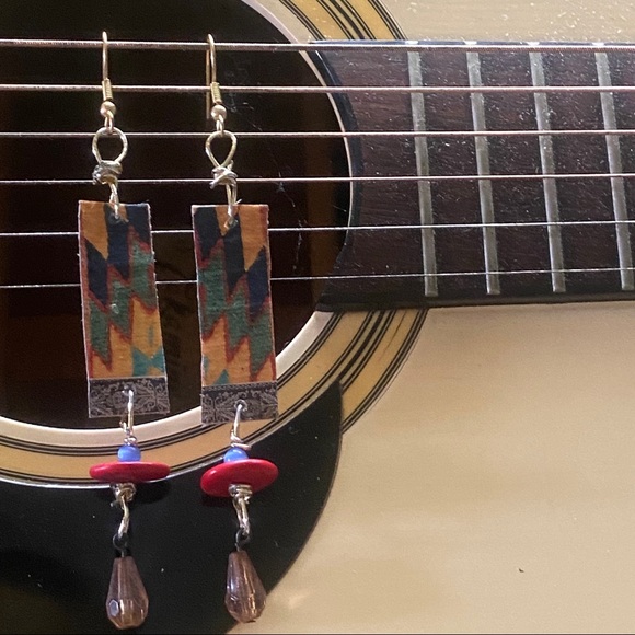 AMELIA PASTICHE DESIGN ooak upcycied earrings - Picture 3 of 4